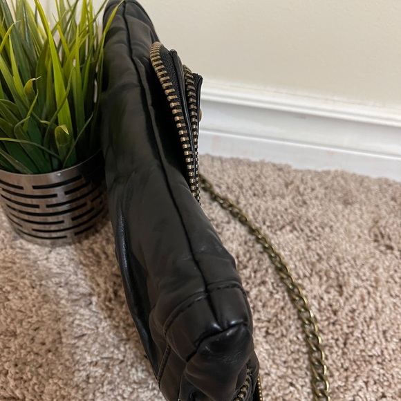 Matt & Nat Black Bag with Chain crossbody strap - Picture 8 of 13